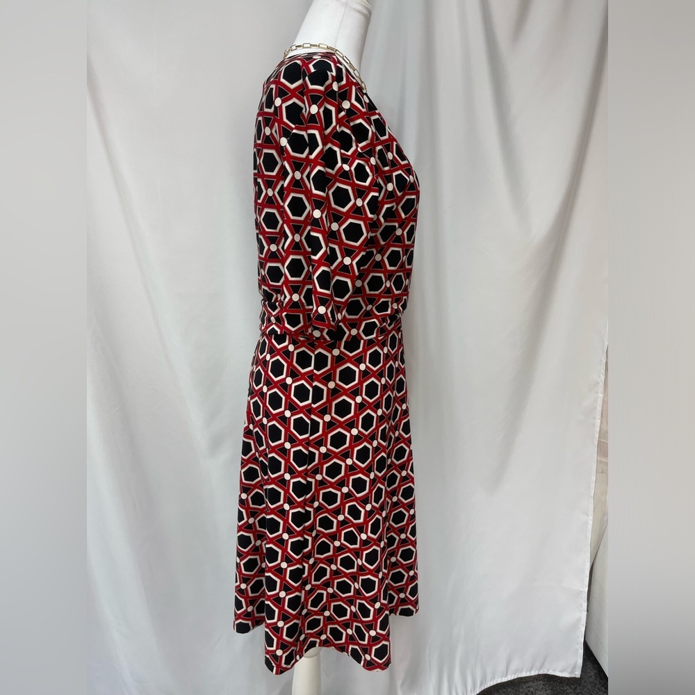Geometric Patterned Dress - Red and Black R&K short sleeve stretchy size 10 - Picture 5 of 17
